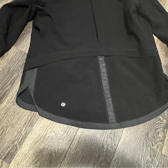 Ladies Lululemon Jacket Size 8 - Picture 9 of 13